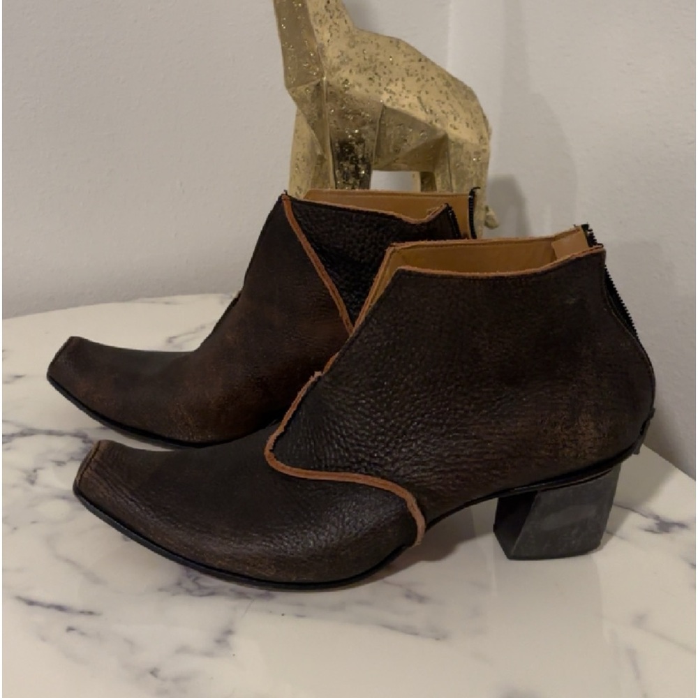 CIDWOQ VINTAGE Brown leather ankle boots zip up size 10